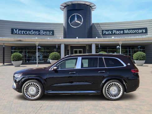 Used 2023 Mercedes-Benz Maybach GLS 600 Maybach GLS 600 image 3