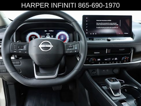 Used 2025 Nissan Rogue Platinum image 21