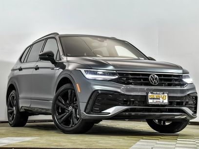 Certified 2024 Volkswagen Tiguan SE R-Line