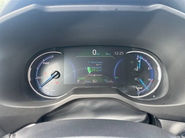 Used 2025 Toyota RAV4 XLE AWD/4WD image 9