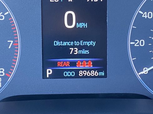 Used 2023 Toyota Corolla Cross SE image 22