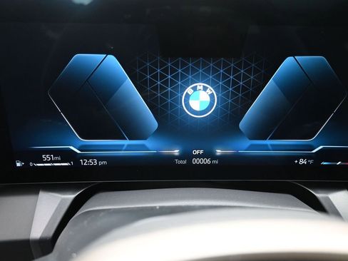 Used 2025 BMW X3 xDrive30i w/ Premium Package image 16