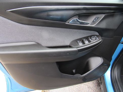 Used 2025 Chevrolet TrailBlazer LT AWD/4WD image 13