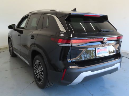 New 2025 Volkswagen Tiguan S image 7