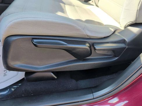 Used 2018 Honda CR-V LX image 14
