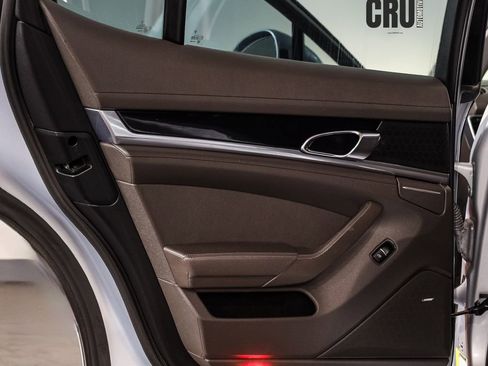 Used 2014 Porsche Panamera 4 image 20