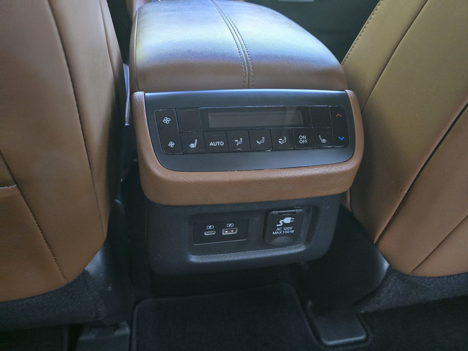 Used 2022 Nissan Pathfinder Platinum AWD/4WD image 24