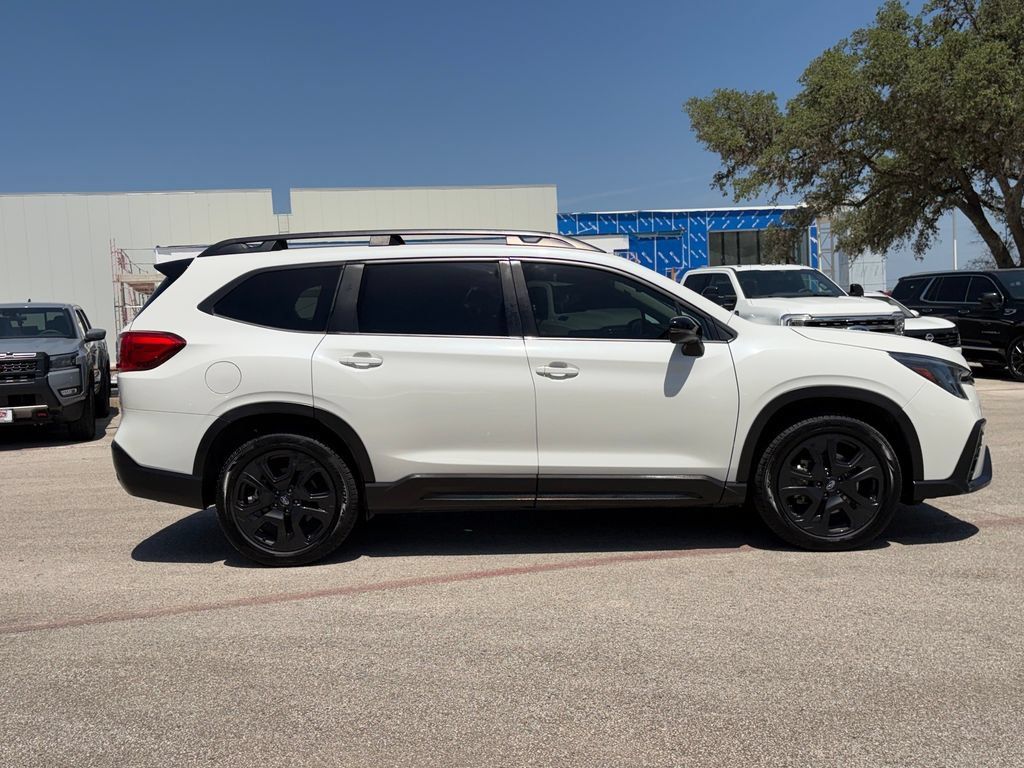 Used 2023 Subaru Ascent Onyx Edition AWD/4WD image 4