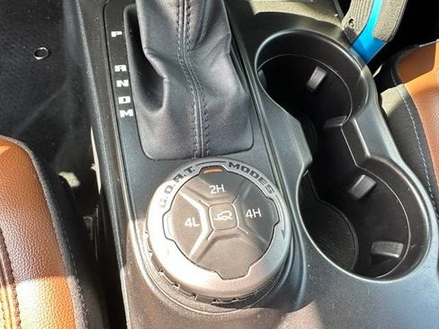Used 2023 Ford Bronco Outer Banks AWD/4WD image 17