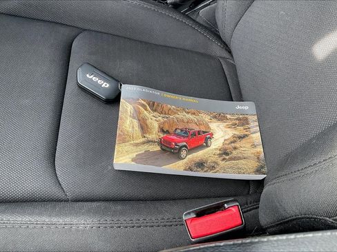 Used 2023 Jeep Gladiator Sport w/ Trailer Tow Package image 15