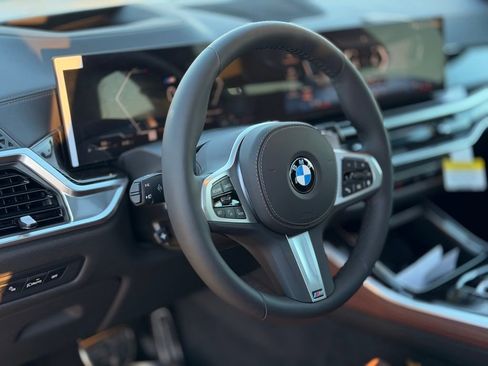 New 2026 BMW X5 xDrive40i w/ M Sport Package image 13