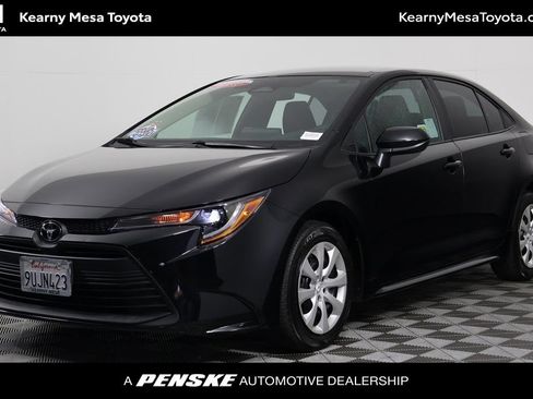 Used 2025 Toyota Corolla LE FWD image 1