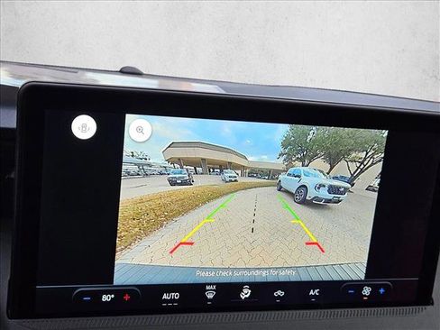 New 2025 Ford Maverick XL image 18