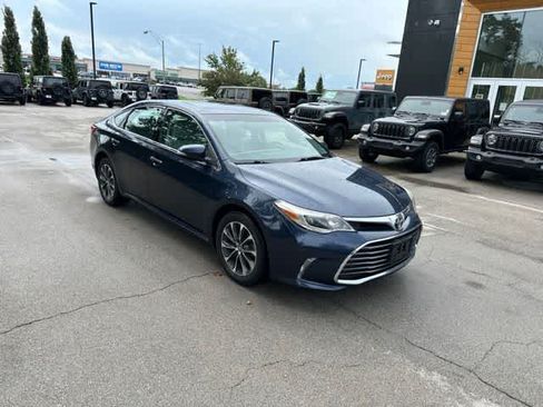 Used 2016 Toyota Avalon XLE Premium FWD image 17