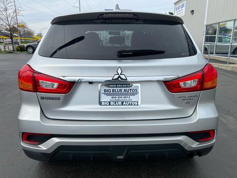 Used 2018 Mitsubishi Outlander Sport SE image 4
