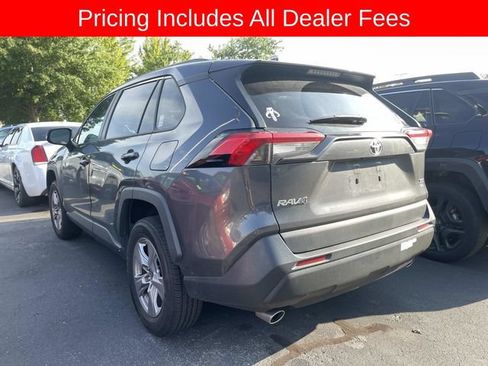 Used 2022 Toyota RAV4 XLE w/ Convenience Package AWD/4WD image 4