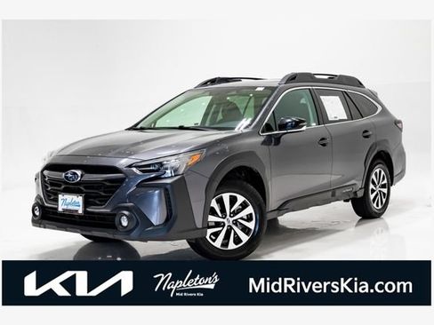 Used 2025 Subaru Outback Premium AWD/4WD image 1