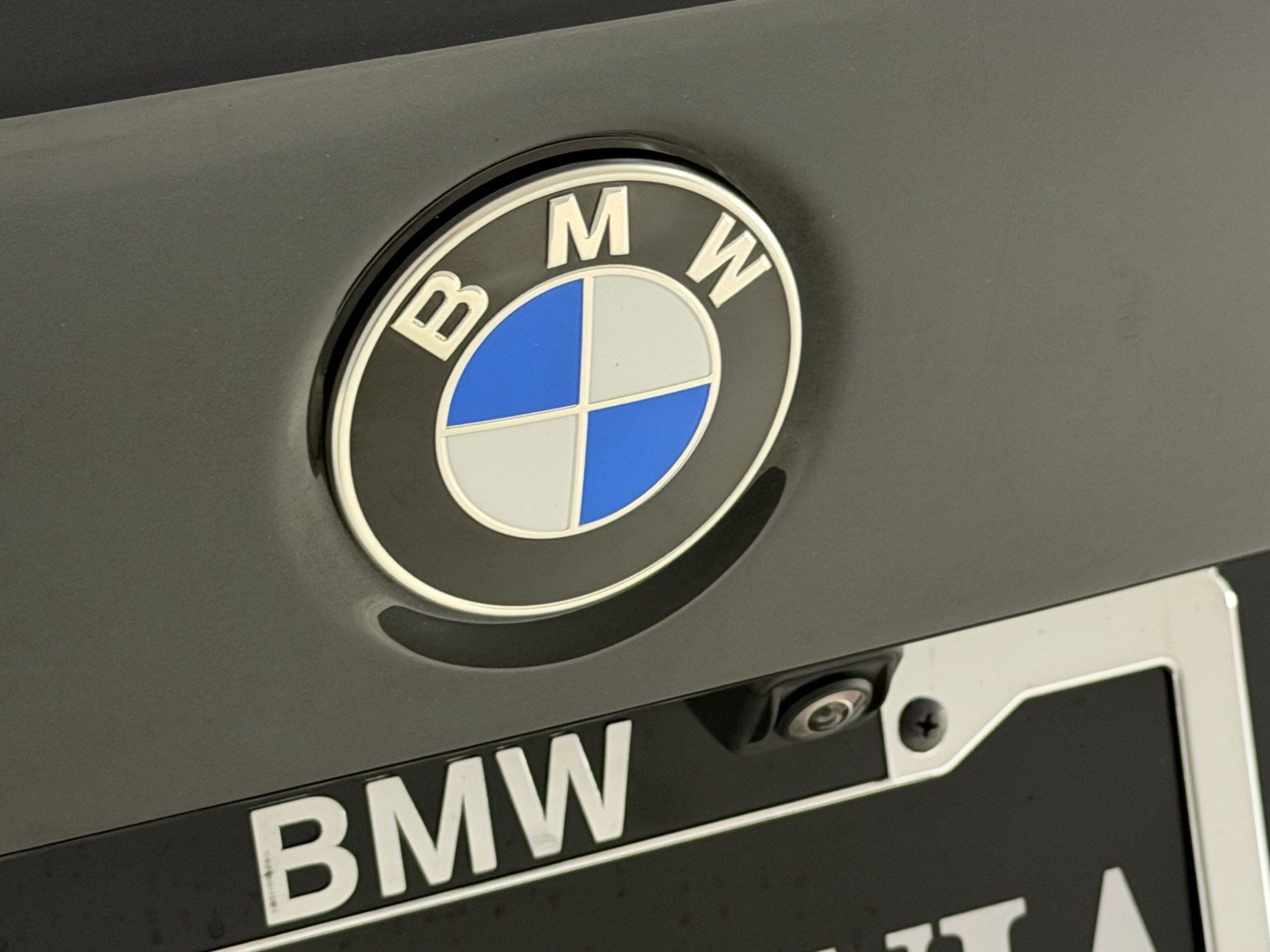 Certified 2022 BMW 330i Sedan w/ M Sport Package RWD image 32