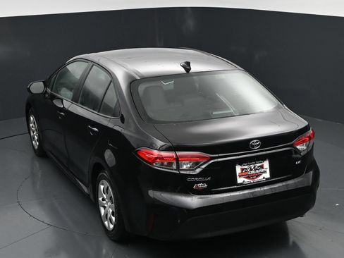 Used 2026 Toyota Corolla LE FWD image 30