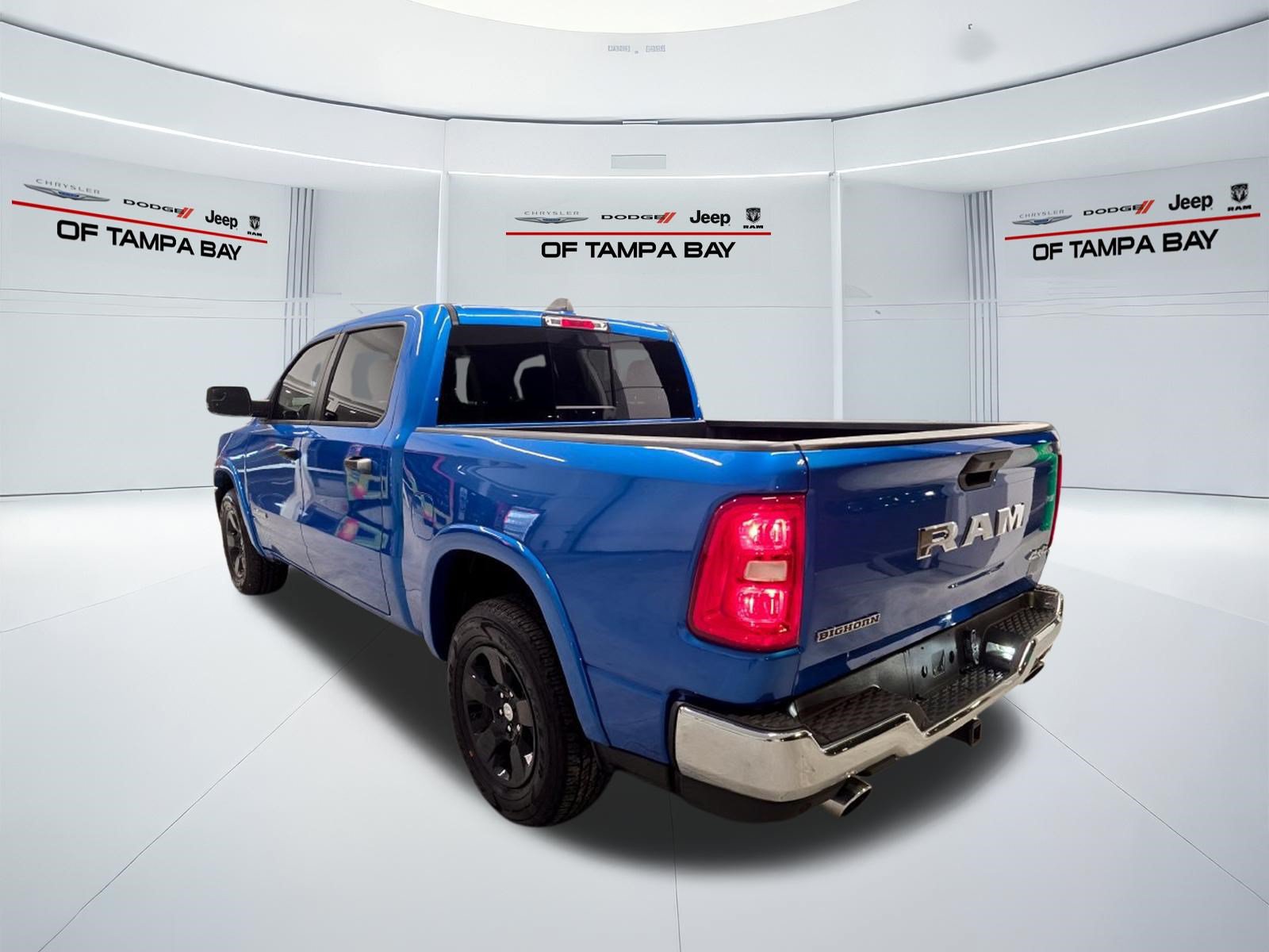 Used 2025 RAM 1500 Big Horn AWD/4WD image 4