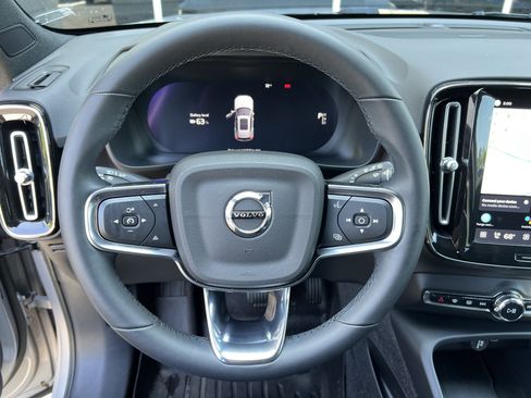 Used 2023 Volvo XC40 Recharge Ultimate AWD/4WD image 18