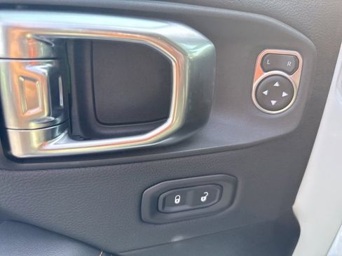 New 2025 Jeep Wrangler Sahara image 24