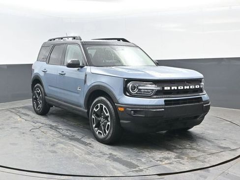 Certified 2024 Ford Bronco Sport Outer Banks w/ Tech Package AWD/4WD image 2
