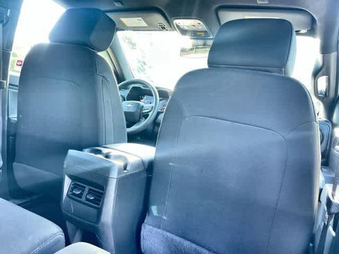 Used 2024 Chevrolet Colorado W/T w/ WT Convenience Package RWD image 13