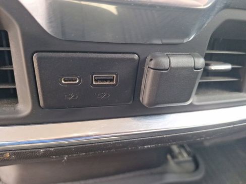 Used 2022 GMC Sierra 1500 SLT w/ SLT Convenience Package image 20