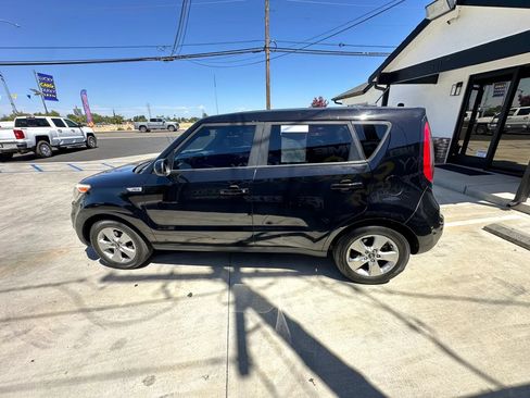 Used 2018 Kia Soul FWD image 10