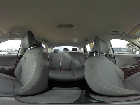 Used 2025 Kia K4 FWD image 40