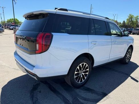 Certified 2025 Ford Expedition Platinum AWD/4WD image 10