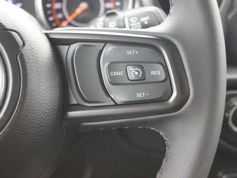 Used 2023 Jeep Wrangler Unlimited Sport AWD/4WD image 12