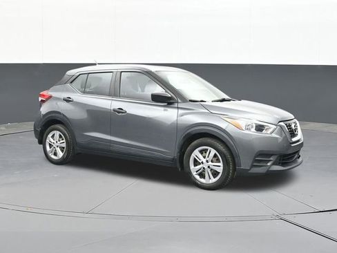 Used 2019 Nissan Kicks S image 20