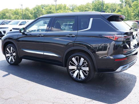 Used 2025 Mitsubishi Outlander SEL AWD/4WD image 8