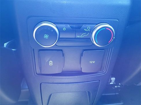 Certified 2022 Ford Explorer XLT w/ Equipment Group 202A image 14