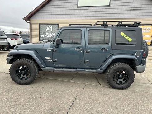 Used 2007 Jeep Wrangler Unlimited Sahara image 8