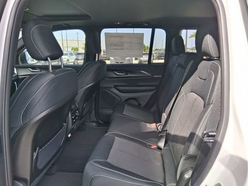New 2026 Jeep Grand Cherokee Laredo X RWD image 21