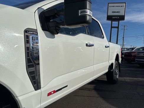 Used 2024 Ford F250 Limited image 35