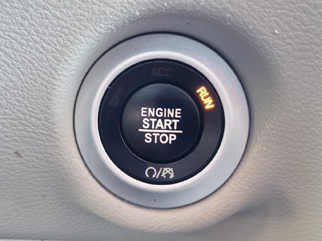 Used 2021 Chrysler Pacifica Touring-L FWD image 19