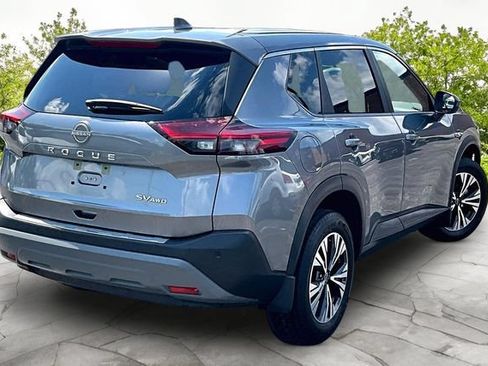 Used 2023 Nissan Rogue SV AWD/4WD image 2