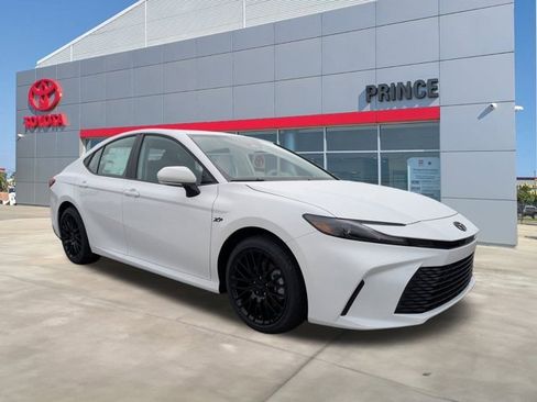 New 2026 Toyota Camry LE image 2
