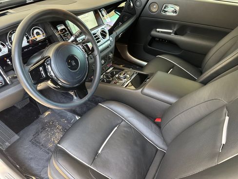 Certified 2014 Rolls-Royce Wraith RWD image 10