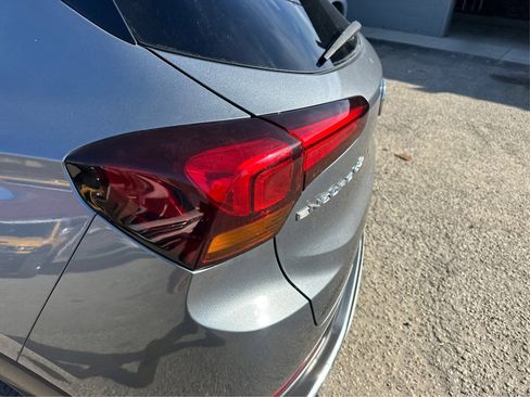 Used 2022 Buick Encore GX Essence image 22