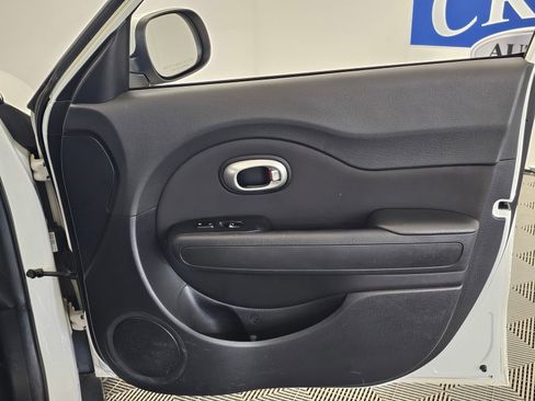 Used 2018 Kia Soul w/ Convenience Package FWD image 28