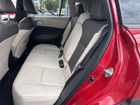 Used 2022 Toyota Corolla Cross XLE w/ Convenience Package FWD image 18