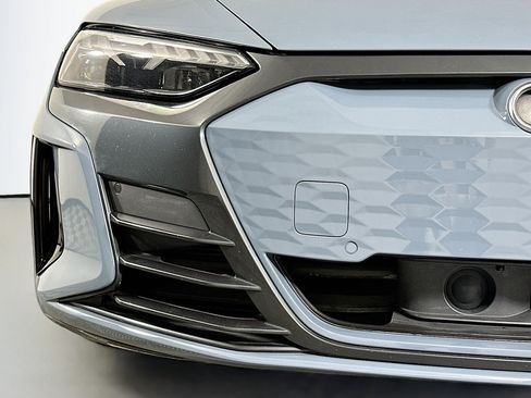 Used 2023 Audi e-tron GT Premium Plus image 16