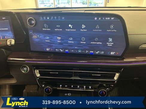 Used 2025 Chevrolet Traverse RS w/ LPO, Floor Liner Package AWD/4WD image 13