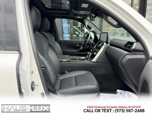 Used 2025 Lexus LX 600 4WD w/ Accessory Package (2T) image 20
