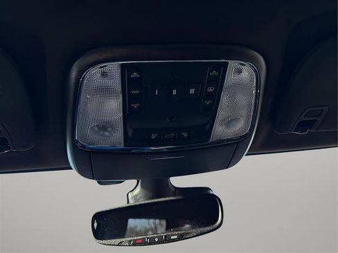 Used 2019 Jeep Grand Cherokee Overland image 22